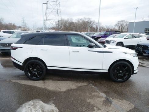 Used 2022 Land Rover Range Rover Velar R-Dynamic S image 8