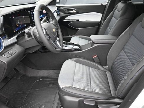 New 2026 Chevrolet Trax LT image 16