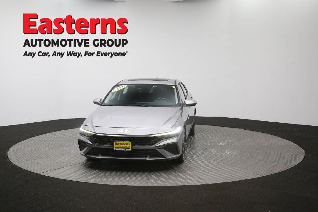 Used 2025 Hyundai Elantra SEL FWD image 58