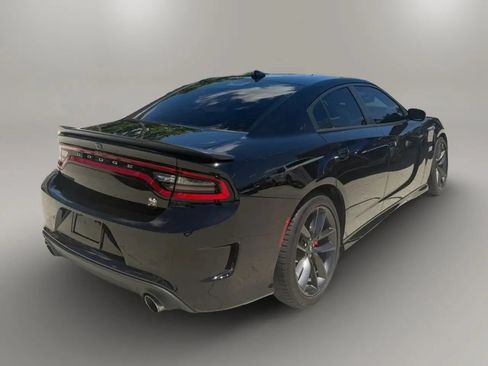 Used 2019 Dodge Charger Scat Pack RWD image 7