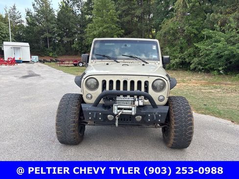 Used 2018 Jeep Wrangler Unlimited Sport S image 2