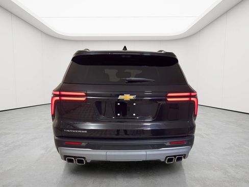 Used 2026 Chevrolet Traverse LT w/ Driver Confidence Package FWD image 28