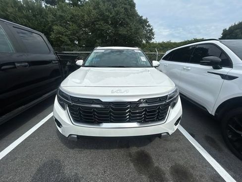 Used 2024 Kia Seltos S AWD/4WD image 2