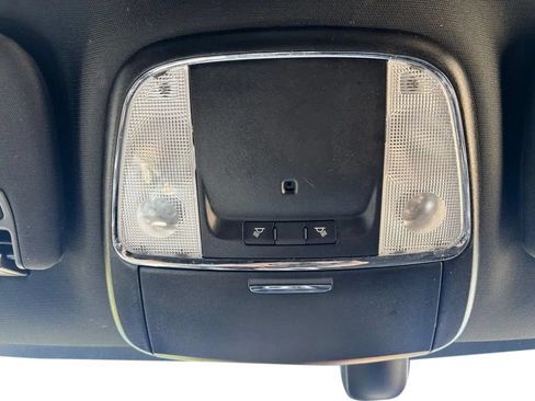 Used 2021 Jeep Grand Cherokee Laredo AWD/4WD image 19