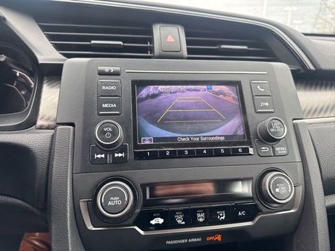 Used 2018 Honda Civic Sport image 25