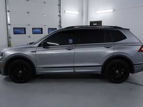 Used 2021 Volkswagen Tiguan SE R-Line w/ 3rd Row Seat Package image 4