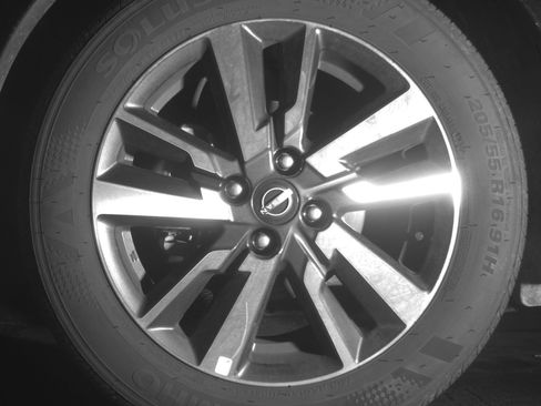 Used 2025 Nissan Versa SV FWD image 12