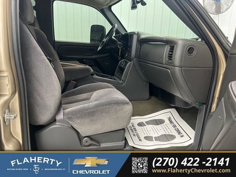 Used 2005 GMC Sierra 2500 SLE w/ Heavy-Duty Power Package image 15