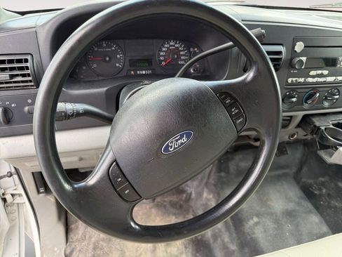 Used 2005 Ford F350 XL image 11