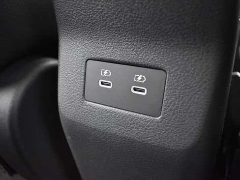 New 2025 Nissan Kicks SR image 21