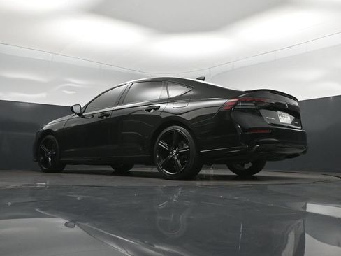 Used 2023 Honda Accord Sport image 40