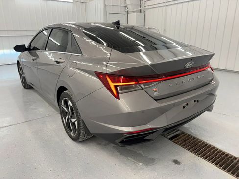Used 2023 Hyundai Elantra Limited image 4