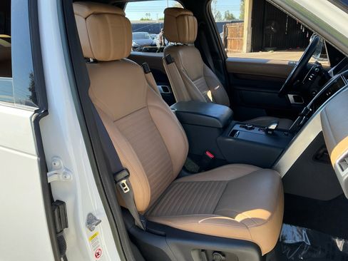 Used 2023 Land Rover Discovery HSE R-Dynamic AWD/4WD image 21