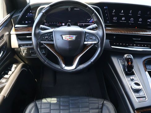 Certified 2024 Cadillac Escalade ESV Premium Luxury Platinum AWD/4WD image 16