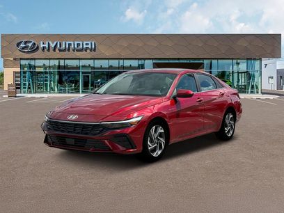New 2025 Hyundai Elantra SEL