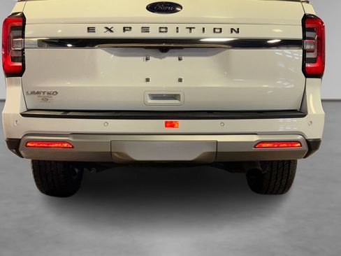 Certified 2024 Ford Expedition Limited image 16