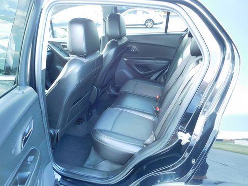 Used 2019 Chevrolet Trax LT w/ Driver Confidence Package FWD image 12