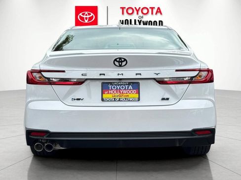 New 2026 Toyota Camry SE FWD image 5