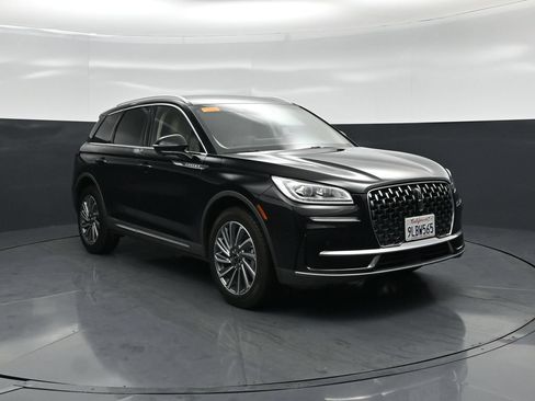 Used 2023 Lincoln Corsair Reserve w/ Equipment Group 201A FWD image 52