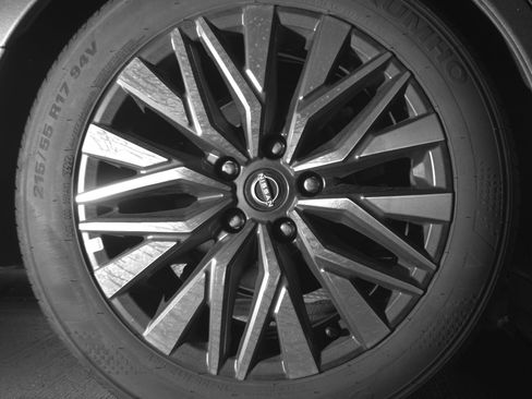 Used 2025 Nissan Altima 2.5 SV image 15