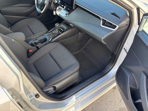 Used 2024 Toyota Corolla LE image 12