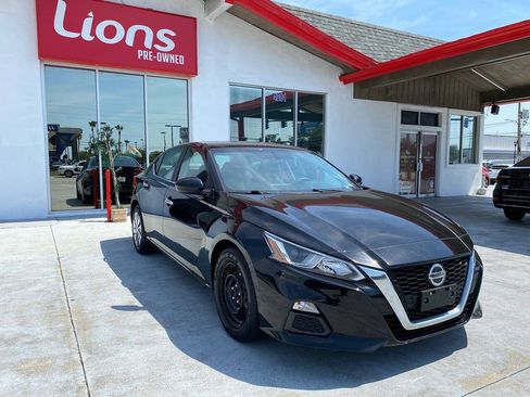 Used 2020 Nissan Altima 2.5 S FWD image 8