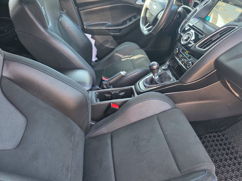 Used 2016 Ford Focus RS AWD/4WD image 20