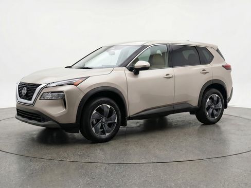 Used 2025 Nissan Rogue SV image 3