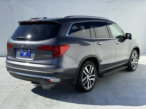 Used 2017 Honda Pilot Touring image 7