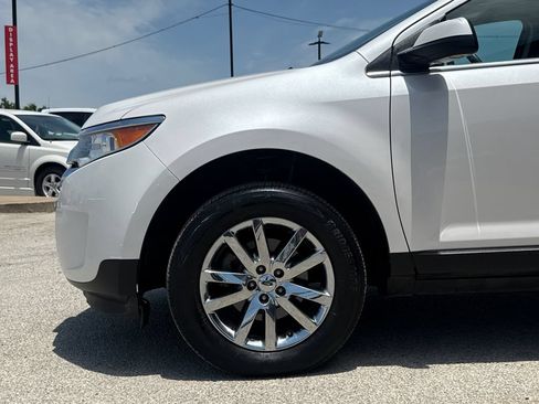 Used 2014 Ford Edge Limited w/ Driver Entry Package FWD image 5