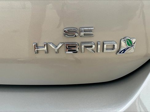 Used 2017 Ford C-MAX SE image 8