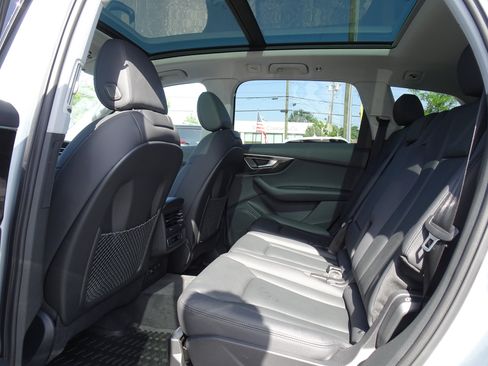 Certified 2023 Audi Q7 2.0T Premium w/ Convenience Package AWD/4WD image 11