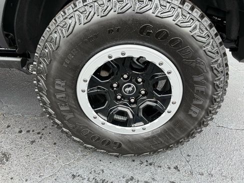 New 2025 Ford Bronco Badlands image 15