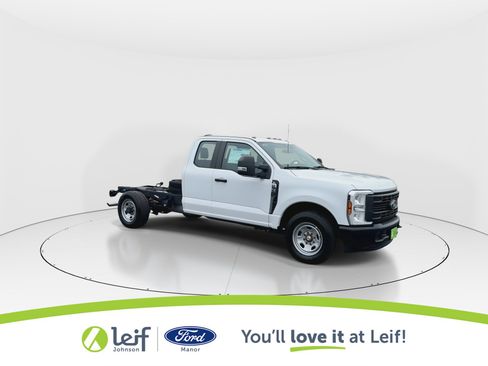 Used 2024 Ford F350 XL image 2