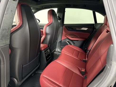 New 2026 Porsche Macan Turbo Electric AWD/4WD image 27