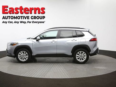 Used 2023 Toyota Corolla Cross LE image 57