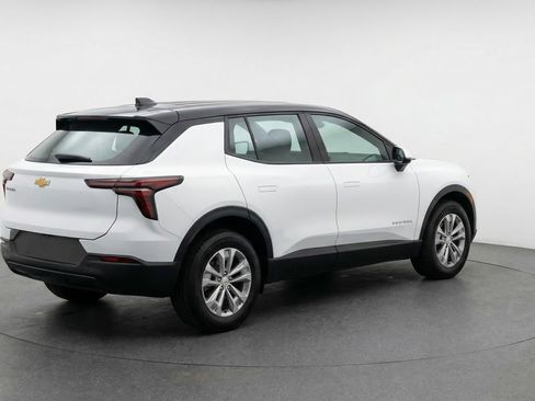 Used 2025 Chevrolet Equinox LT FWD image 9