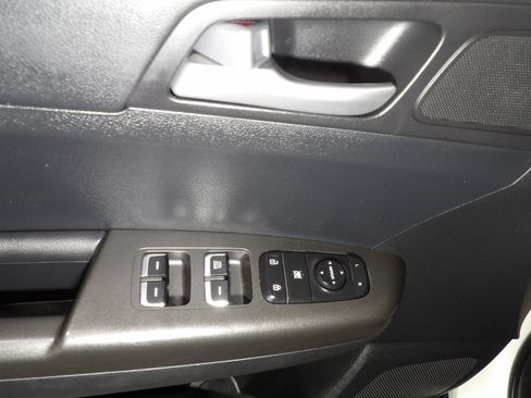 Used 2021 Kia Sportage LX AWD/4WD image 9