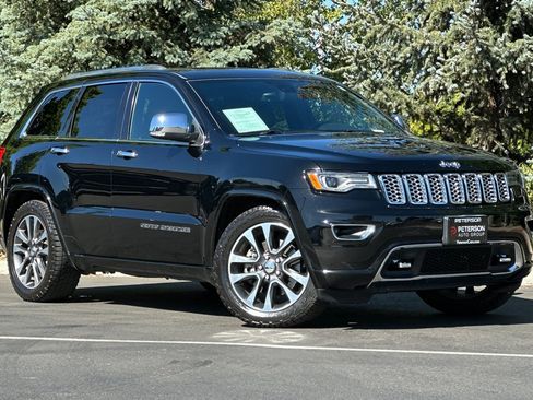 Used 2017 Jeep Grand Cherokee Overland image 2