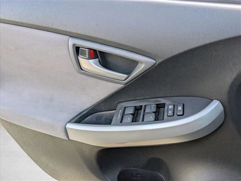 Used 2015 Toyota Prius Two image 10