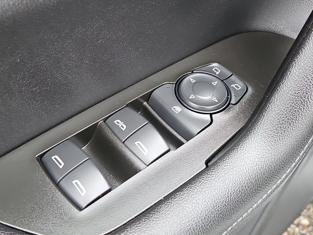 Certified 2025 Chevrolet Blazer LT AWD/4WD image 24