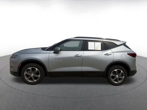 Used 2024 Chevrolet Blazer LT FWD image 9
