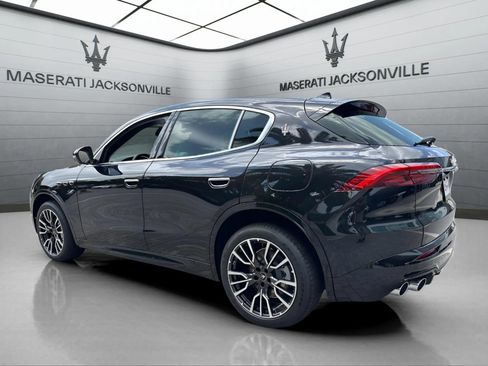 New 2025 Maserati Grecale GT image 7