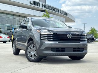 Used 2025 Nissan Kicks S FWD video 2