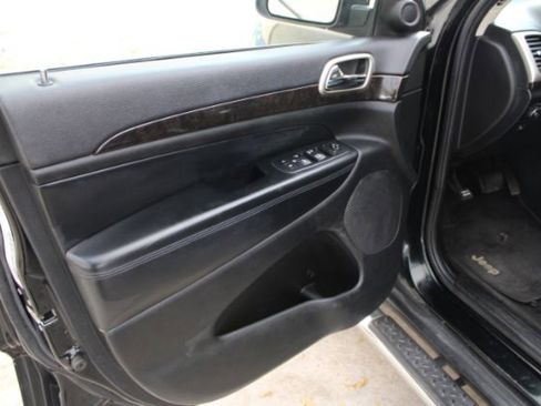 Used 2012 Jeep Grand Cherokee Laredo image 10