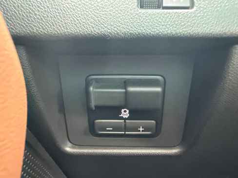 Used 2023 GMC Canyon AT4 w/ AT4 Premium Package AWD/4WD image 19