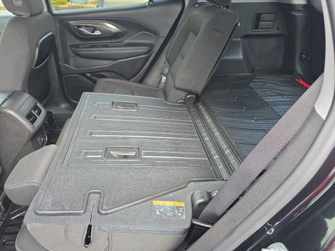 Used 2023 GMC Terrain SLE w/ Driver Convenience Package image 38