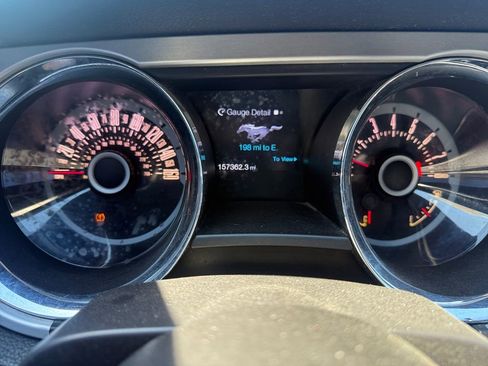 Used 2013 Ford Mustang Premium RWD image 10