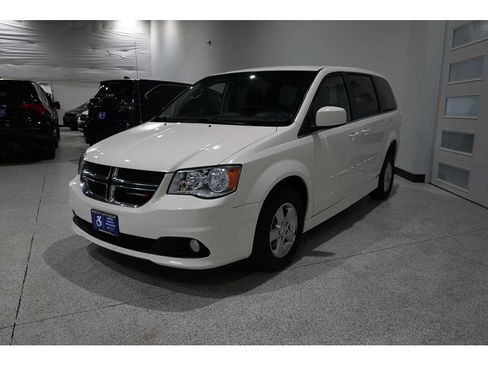 Used 2012 Dodge Grand Caravan Crew FWD image 10