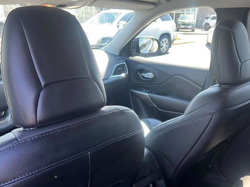 Used 2022 Jeep Cherokee Latitude Lux image 17